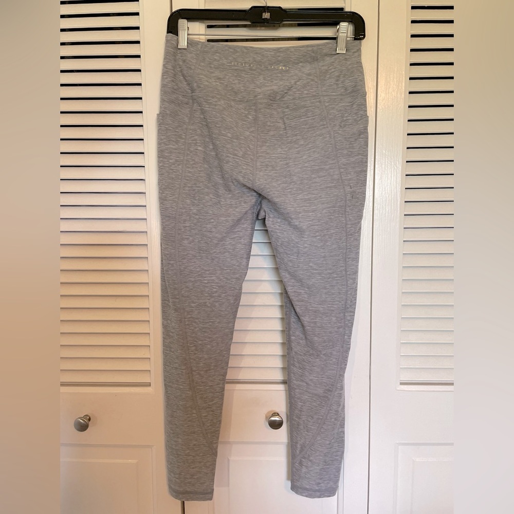 Vs Essential Performance Legging - image 4